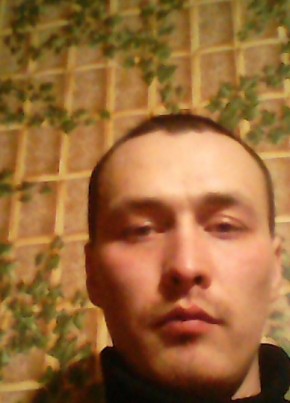 Иван, 33, Россия, Киров (Кировская обл.)