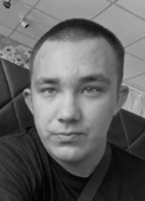 Кирилл из Нефтеюганска 23 года