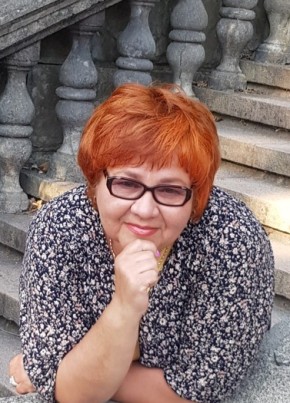 Юлия, 63, Россия, Псков