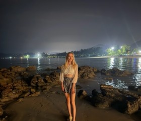 Elena, 25, Ban Chalong