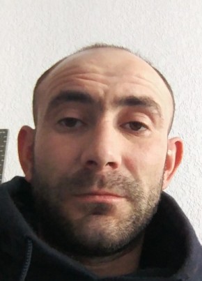 Andrey, 39, République Française, Muret
