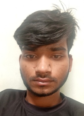 Ahuj, 24, India, Kanpur