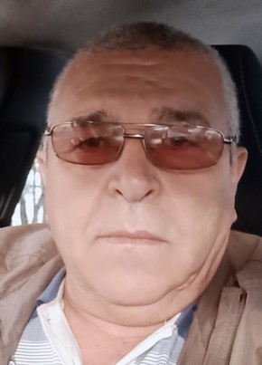 Adil Iskandarov, 64, Azerbaijan, Baku