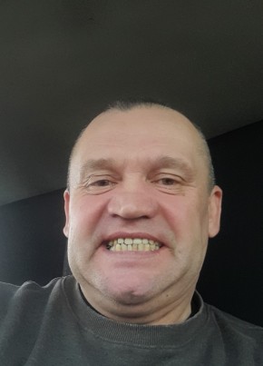 Анатолий, 47, Россия, Белозёрск