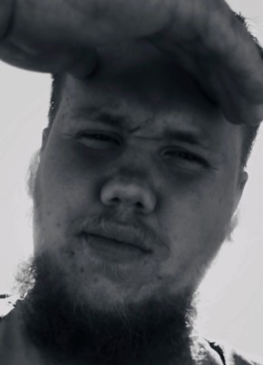 Михаил из Горячого Ключа 22 года