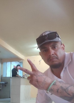 Javier из Santiago de Querétaro 39 лет