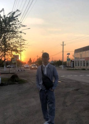 Виталик из Кисловодска 23 года