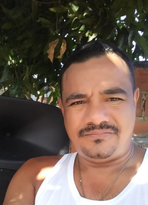 Jairo Viloria, 46, República de Colombia, Santafe de Bogotá