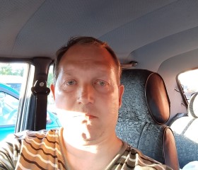 Denis, 40, Saint Petersburg