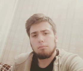 Maksim Levashov, 24, Moscow