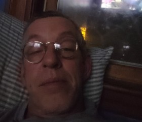 paul, 19, Malden