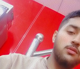 Hamza, 19, Jalalpur