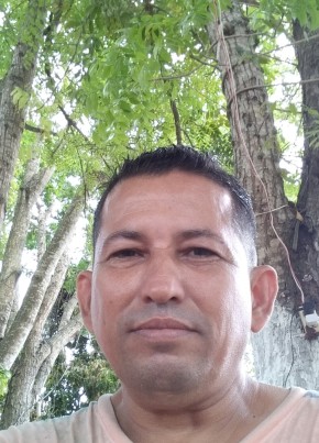 Luis Fernándo., 46, República de Honduras, Villanueva
