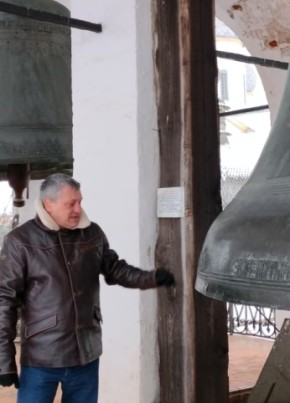 Дмитрий из Москвы 52 года