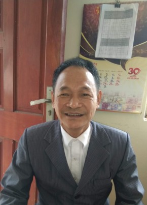 Hai cuộc đời, 60, Công Hòa Xã Hội Chủ Nghĩa Việt Nam, Thành Phố Uông Bí