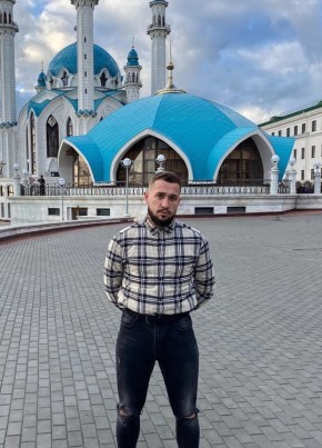 Антон из Екатеринбурга 35 лет