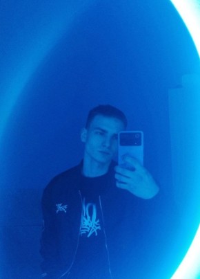 Роман из Владимира 22 года