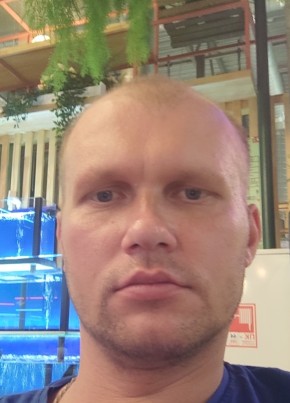 Анатолий, 38, Россия, Тихвин