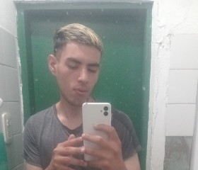 Nicolas, 20, Buenos Aires