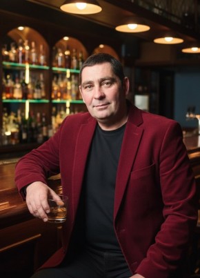Дима Десяткин из Москвы 37 лет
