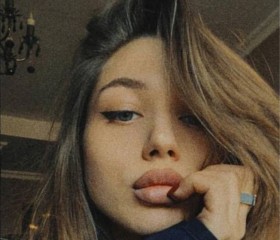 Alisa, 21, Moscow