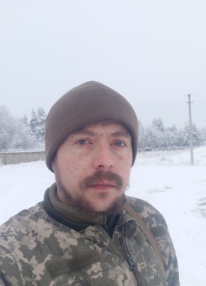Ruslan, 31, Ukraine, Luhansk