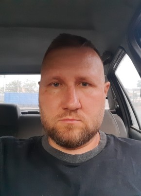 Михаил из Астрахани 51 год