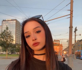 Oksana, 23, Moscow