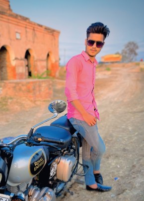 Naved Mansoori, 21, India, Bidhūna