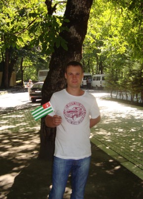 КИРИЛЛ, 39, Россия, Саратов