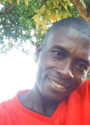 ANDREW OPPONG, 41, Ghana, Accra