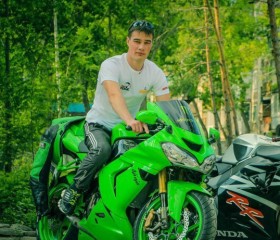 Andrey, 32, Moscow
