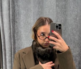 Karina, 26, Brussels