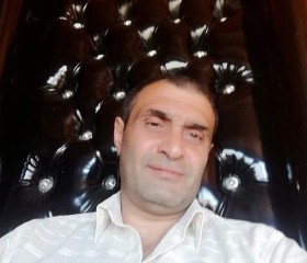 Araik Bagdasaryan, 39, Yerevan
