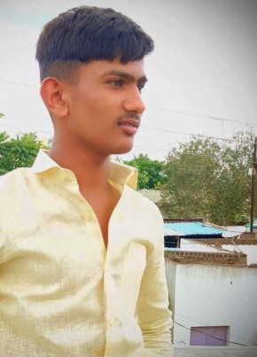 Zaid, 18, India, Solapur