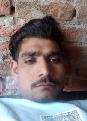 Nafees Pasha, 20, India, Delhi