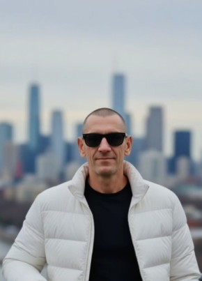 Денис из Алейска 42 года