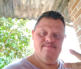 VANDERELEy, 21, Sao Paulo