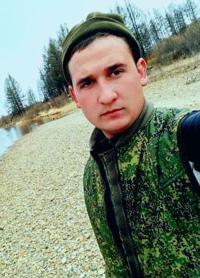 Виктор Гусляков из Улан-Удэ 22 года