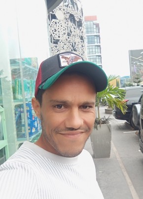 Bassem из Kinshasa 40 лет