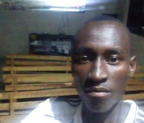Laurent, 24 года, Mwanza