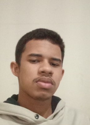 William Wanderso из Campos 18 лет