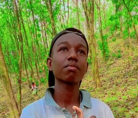 Trésor, 18, Bangui