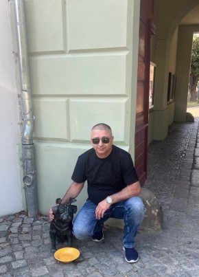 В. В из Berlin 49 лет