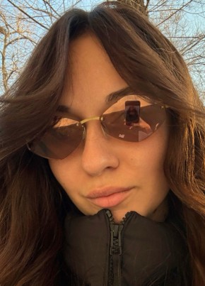 Julia из 香港 25 лет