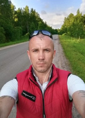 Антон, 35, Россия, Тобольск