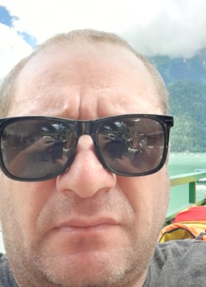 Adam, 37, Russia, Sochi