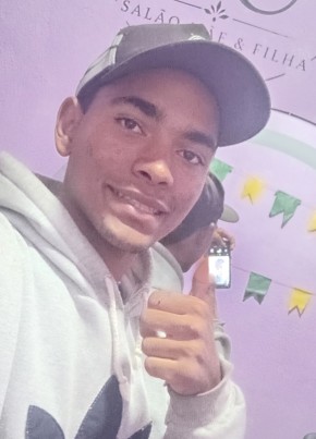 Rodrigo из Sete Lagoas 18 лет