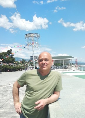 Aleksandr, 56, Russia, Alushta