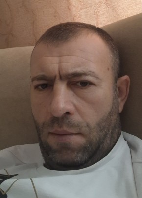Андрей из Саратова 44 года